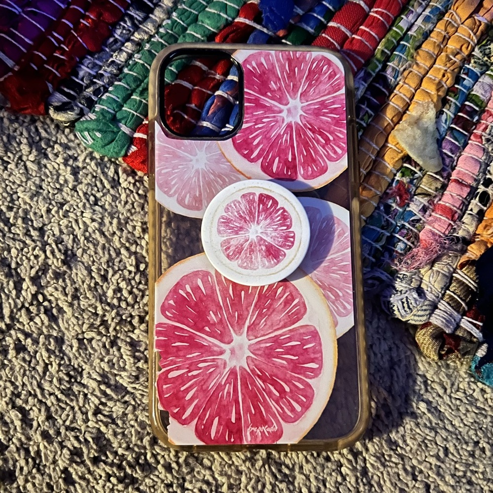 iphone 11 case with pop socket.